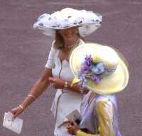 Ascot1