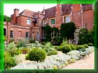 Deans Court
                  Garden